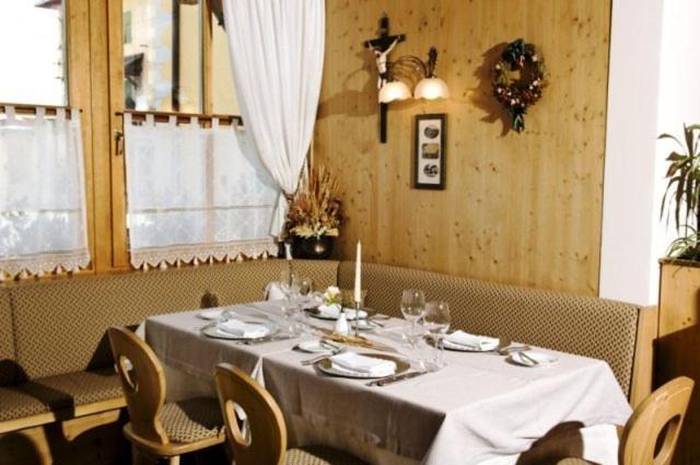 Locanda Alpina Brez Ngoại thất bức ảnh